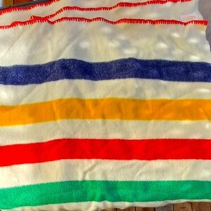 HUDSON'S BAY Classic 100% Wool Blanket